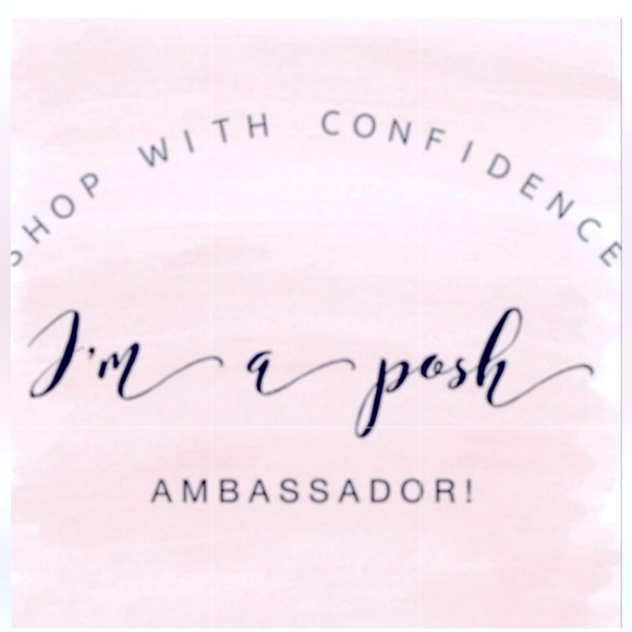 Beautiful Feminine Horseshoe CZ Stud Earrings 18kt gold plated NEW Good luck - Picture 3 of 7